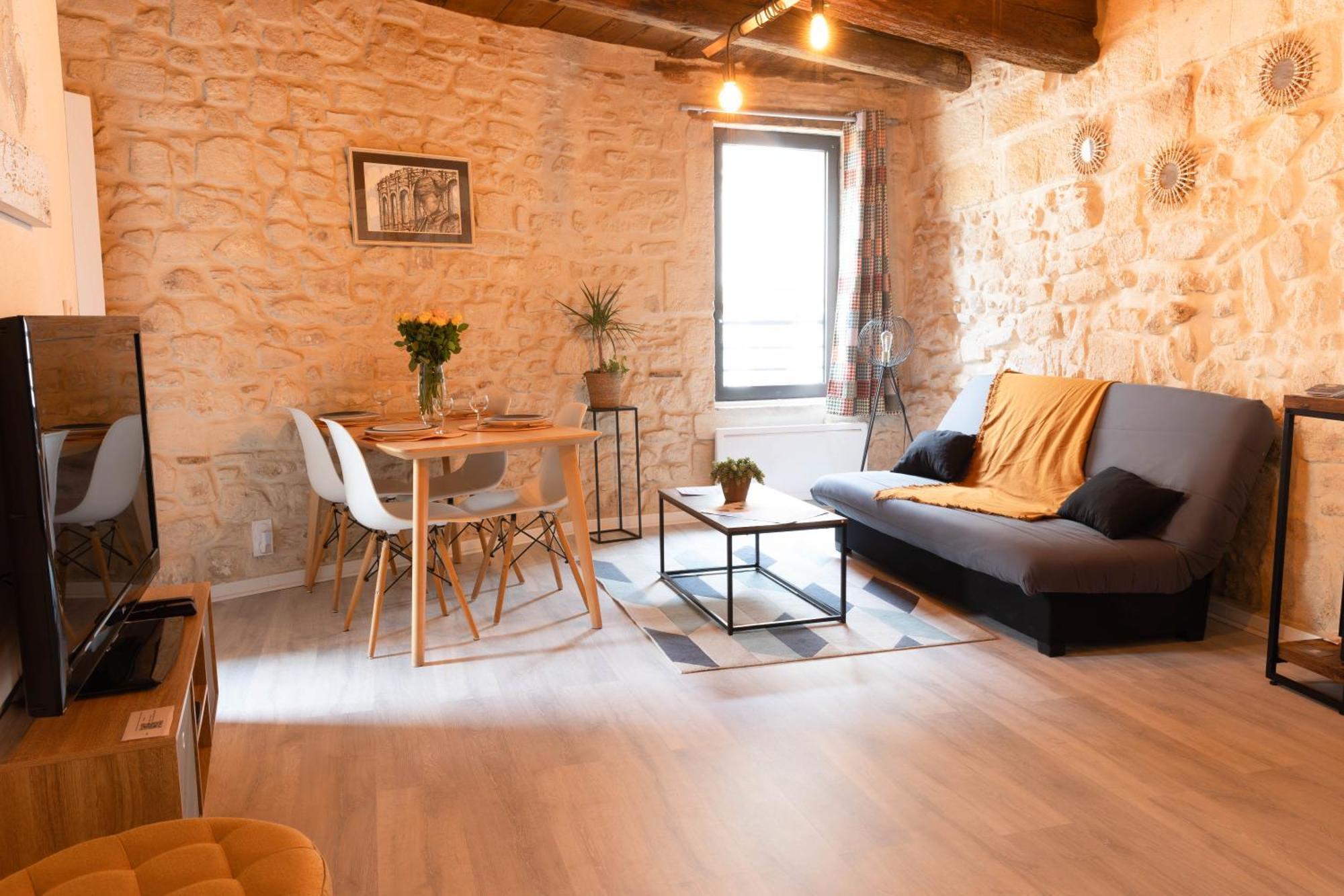 Immeuble 3 Apparts Centre Historique St Gilles Maisoncarreeconciergerie Сен-Жиль Екстер'єр фото